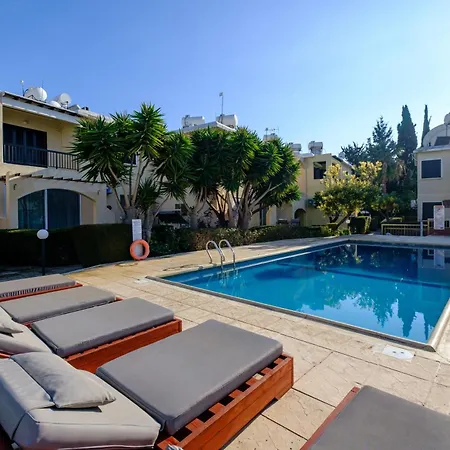 Appartement Essence By Nomads Paphos